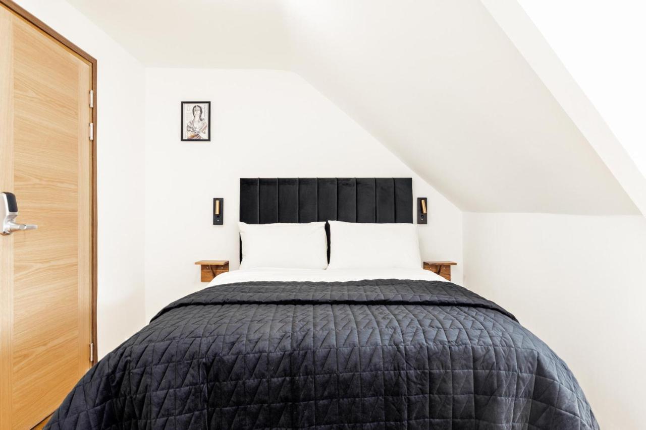 Cambridge House Hotel Bagian luar foto