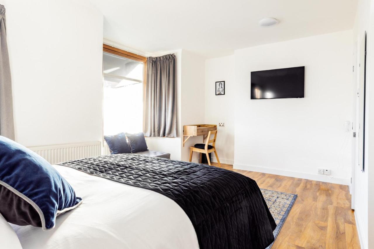 Cambridge House Hotel Bagian luar foto
