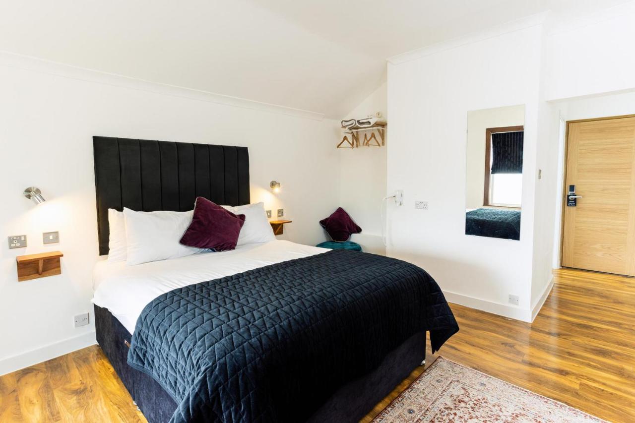 Cambridge House Hotel Bagian luar foto