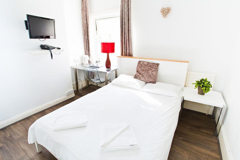 Cambridge House Hotel Bagian luar foto
